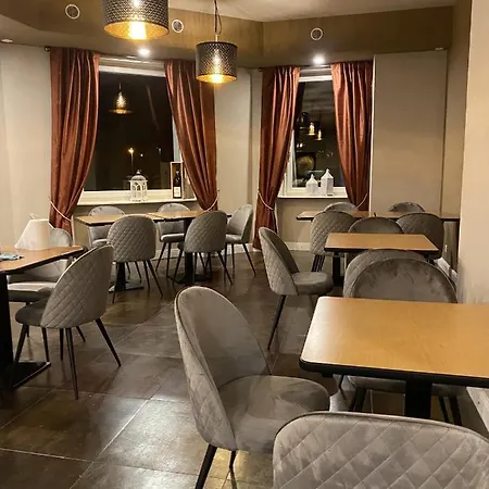 车站旅馆 酒店 Roveredo