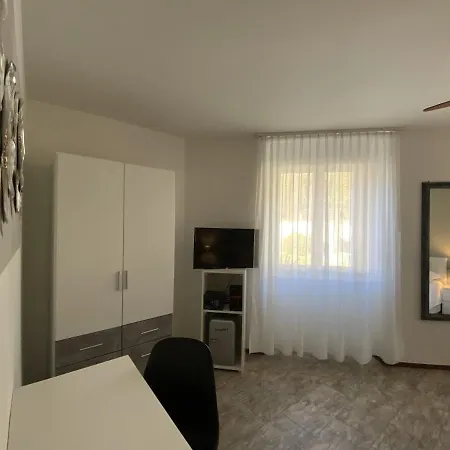 Stazione Отель Roveredo