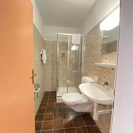 Stazione Отель Roveredo