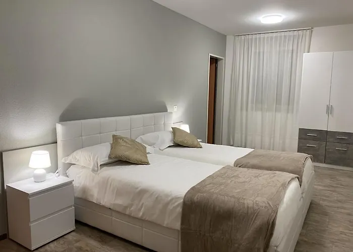 Hotell Stazione Roveredo